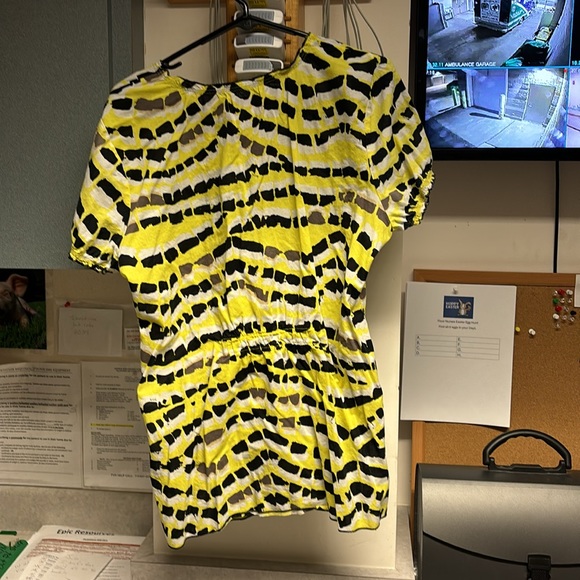 Koi extra large women’s scrub top - Picture 4 of 4